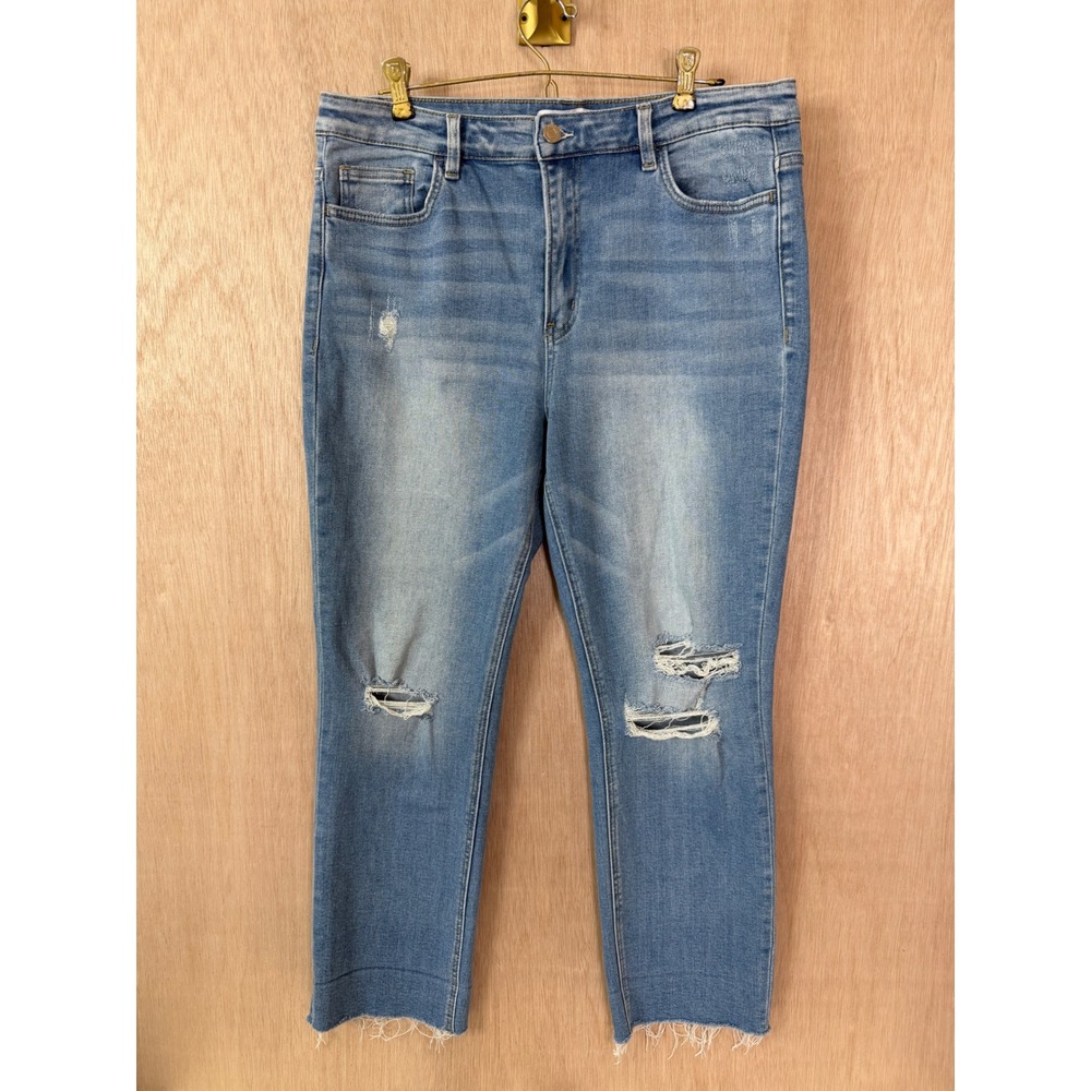 Vervet Los Angeles V2151 Light Wash Distressed Straight Leg Jeans Size 32